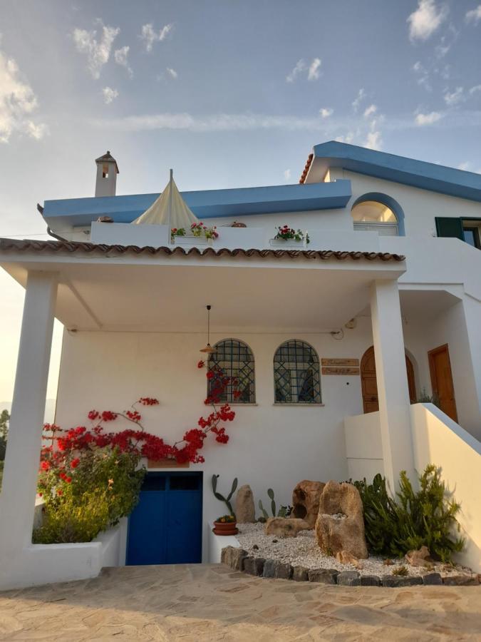 Agriturismo Palas De Serra Country Resort Onifai Exterior photo